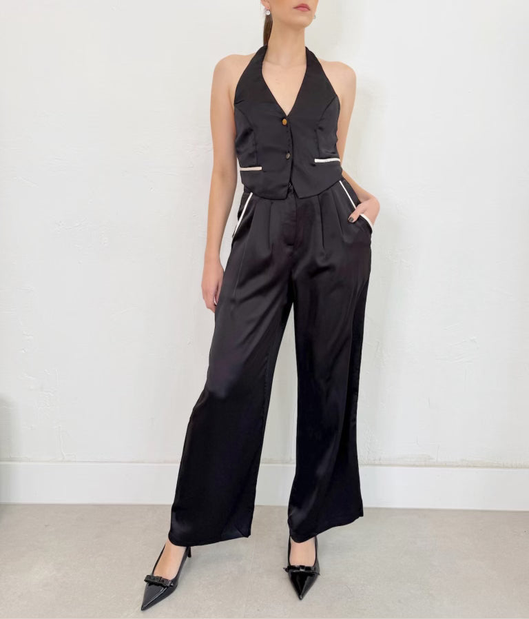 Darcy Set in Black/Ivory