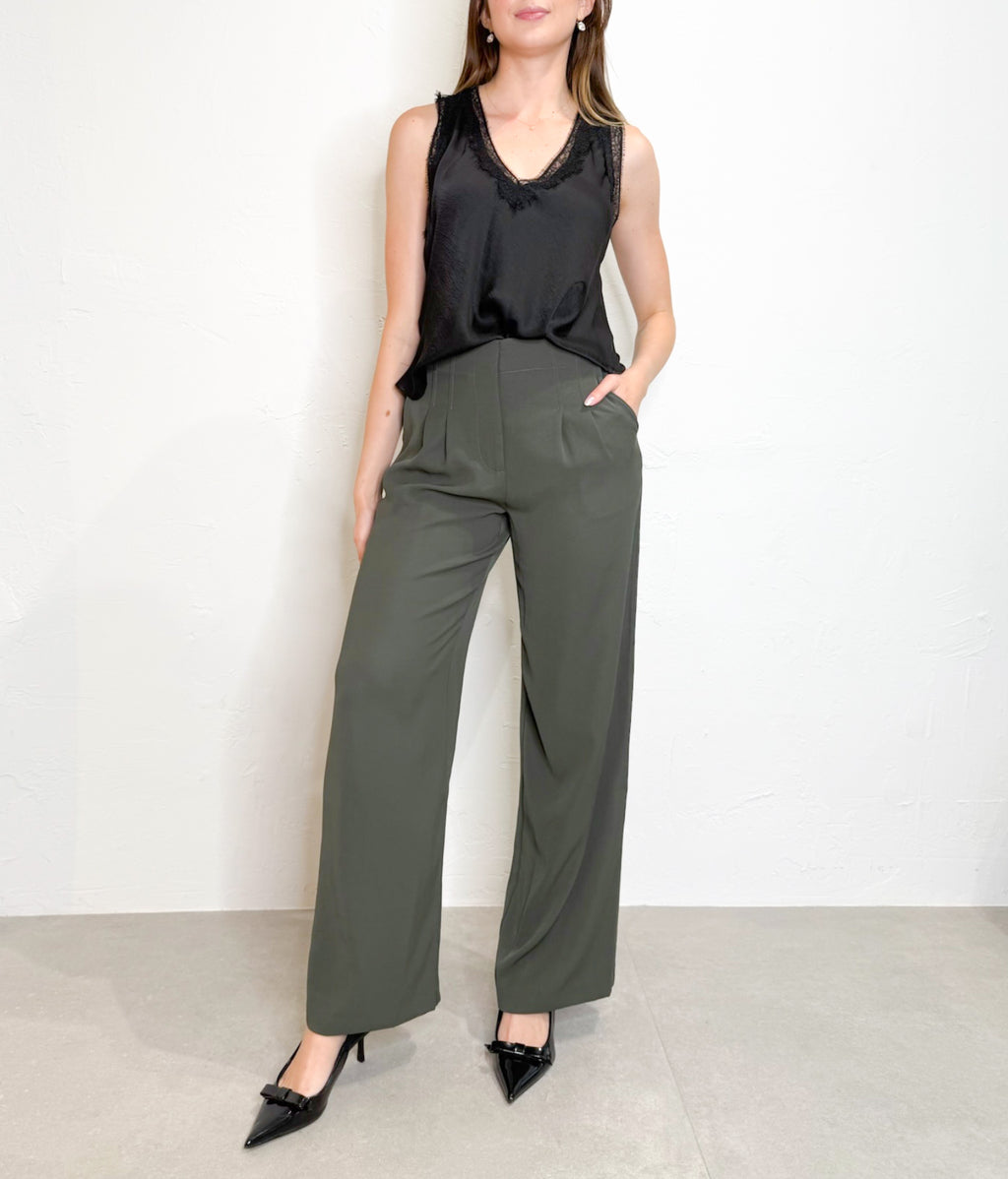 Aideline Pants in Dark Olive