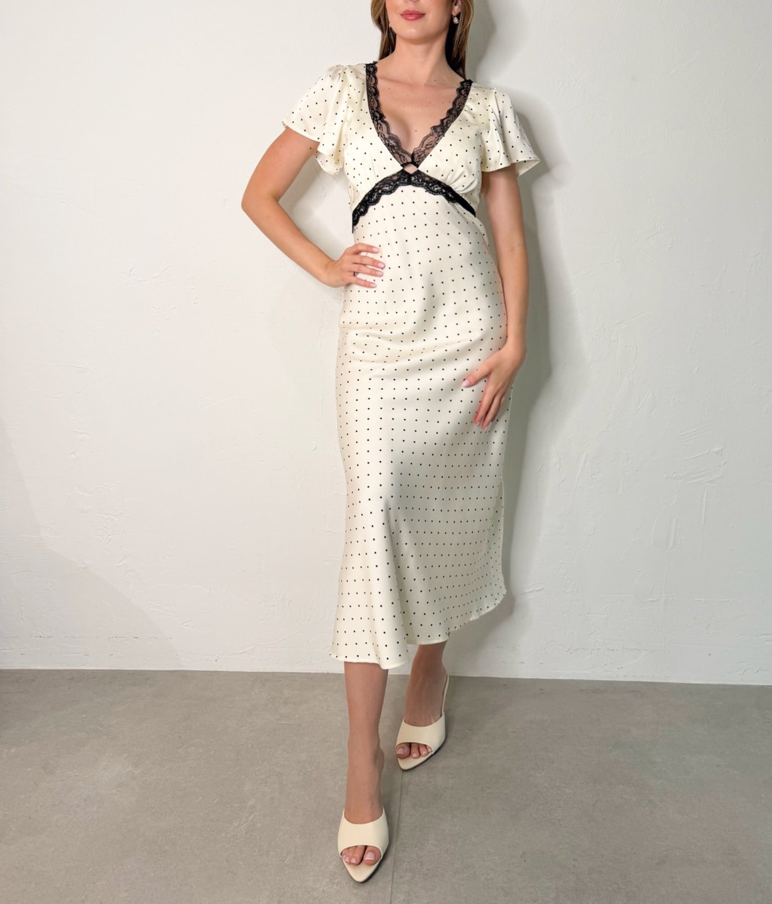 black and cream drop waist dress Coco in Cream/Black – Boutique CL134029028 Top 10 Iconic 1990s STOCKYPHI_OOS Color:Oak