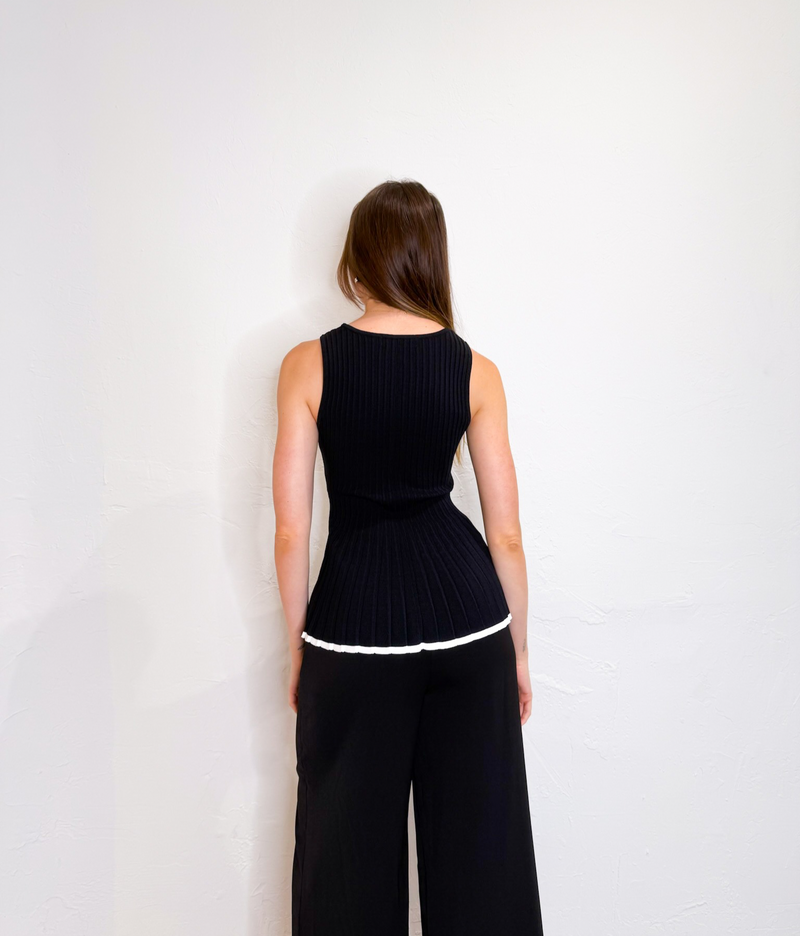 Nindi Top in Black/White