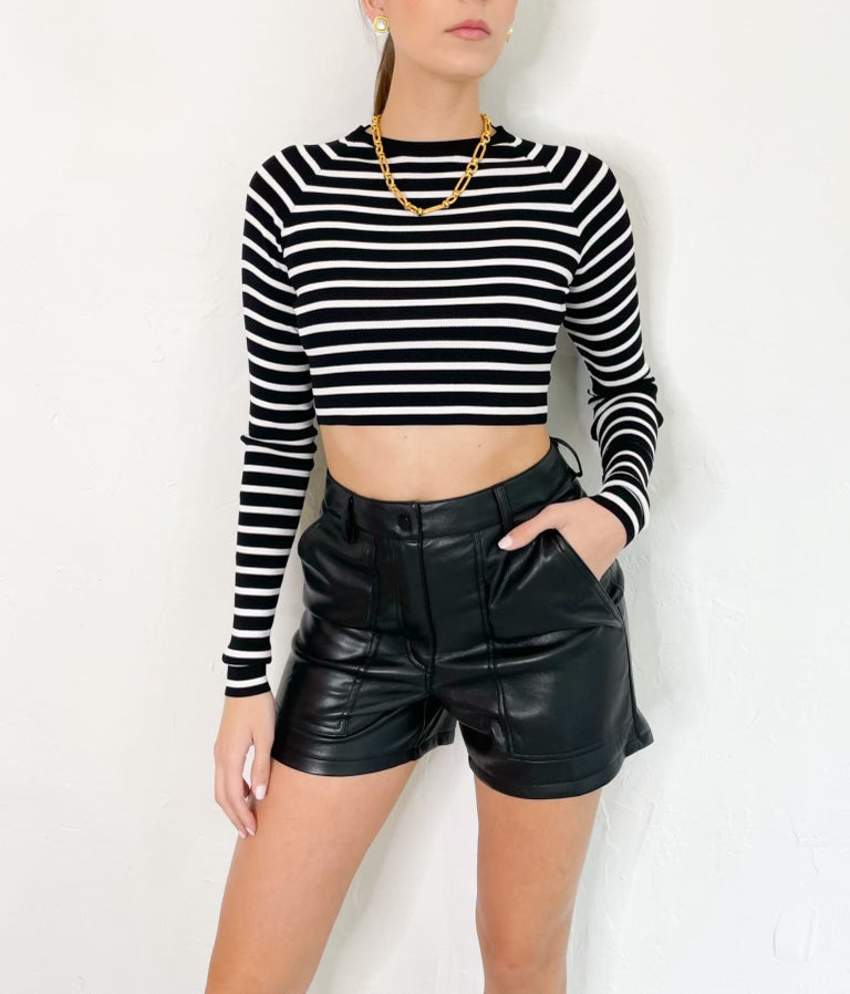 Bonnie Knitted Top in Black White