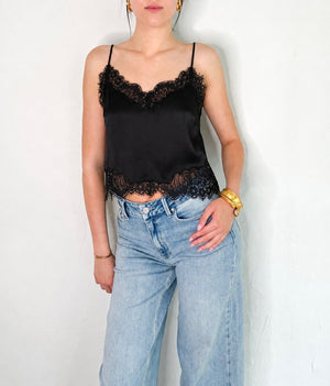 Lay Top in Black