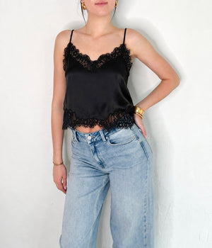 Lay Top in Black