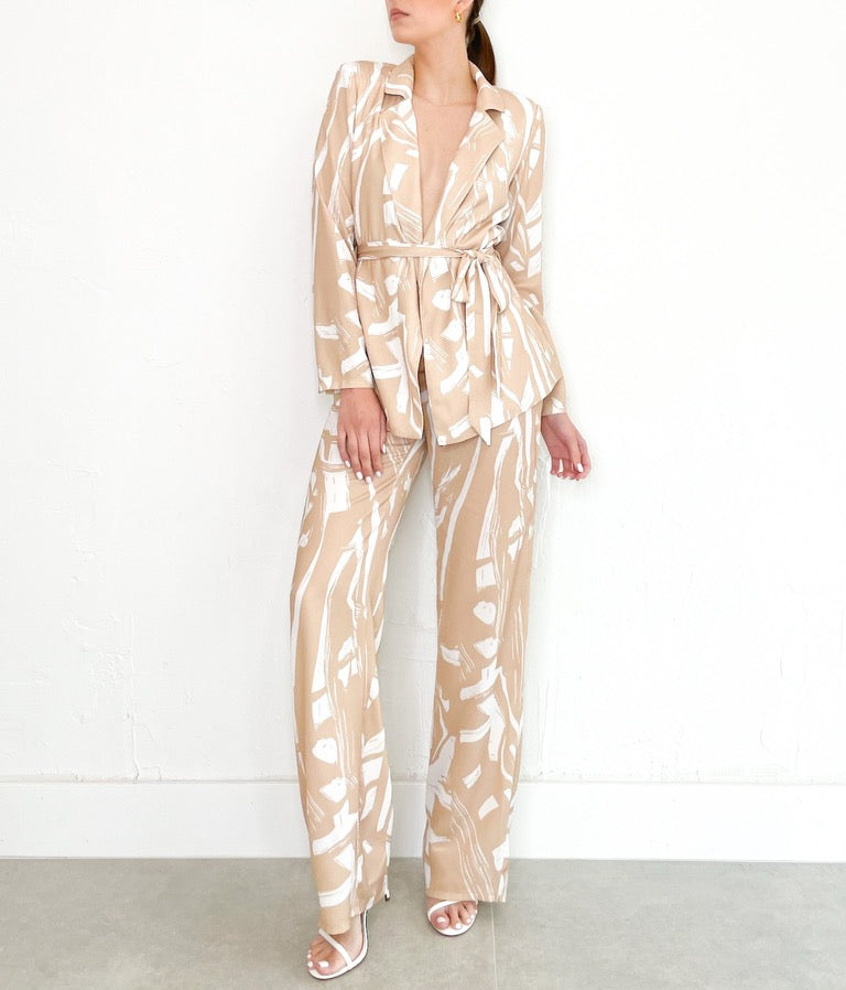Sarah Set in Nude/White